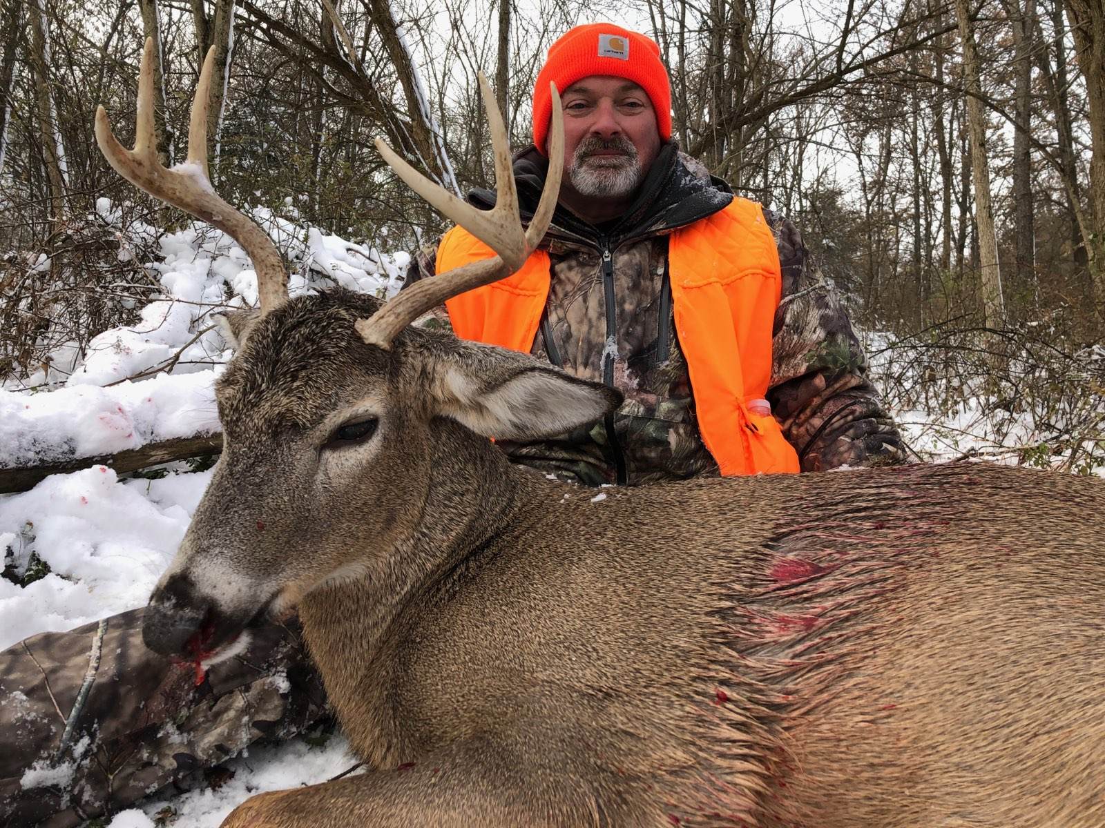 Trophy Whitetail Deer Guides Outfitters in Illinois