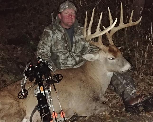 Trophy Whitetail Deer Guides Outfitters in Illinois